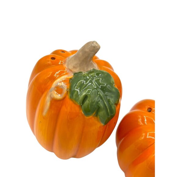 Vintage Pumpkin and Turkey Salt and Pepper Shakers Fall Thanksgiving - Picture 3 of 11